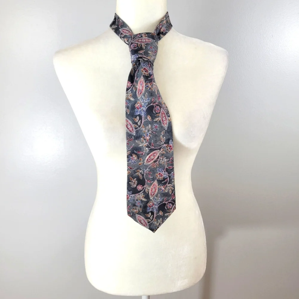 OSCAR DE LA RENTA grey paisley floral men's silk office formal necktie